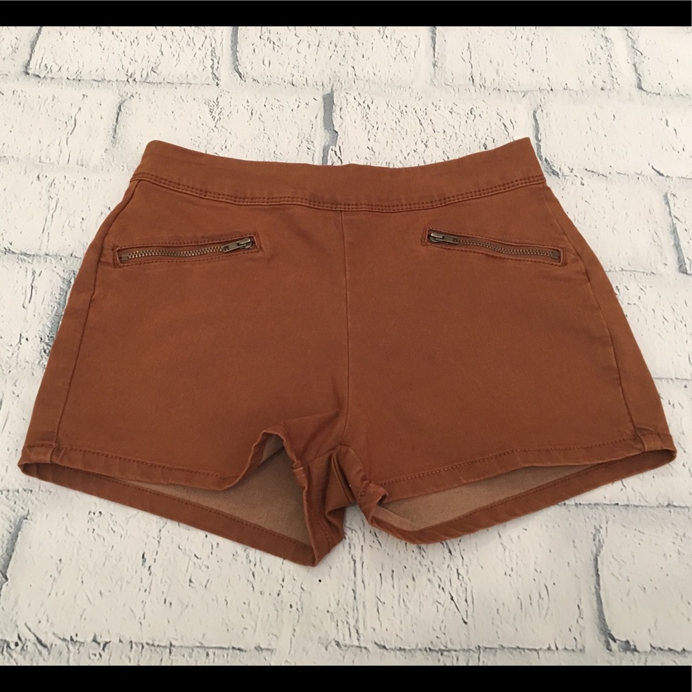 Bullhead Back zip shorts
